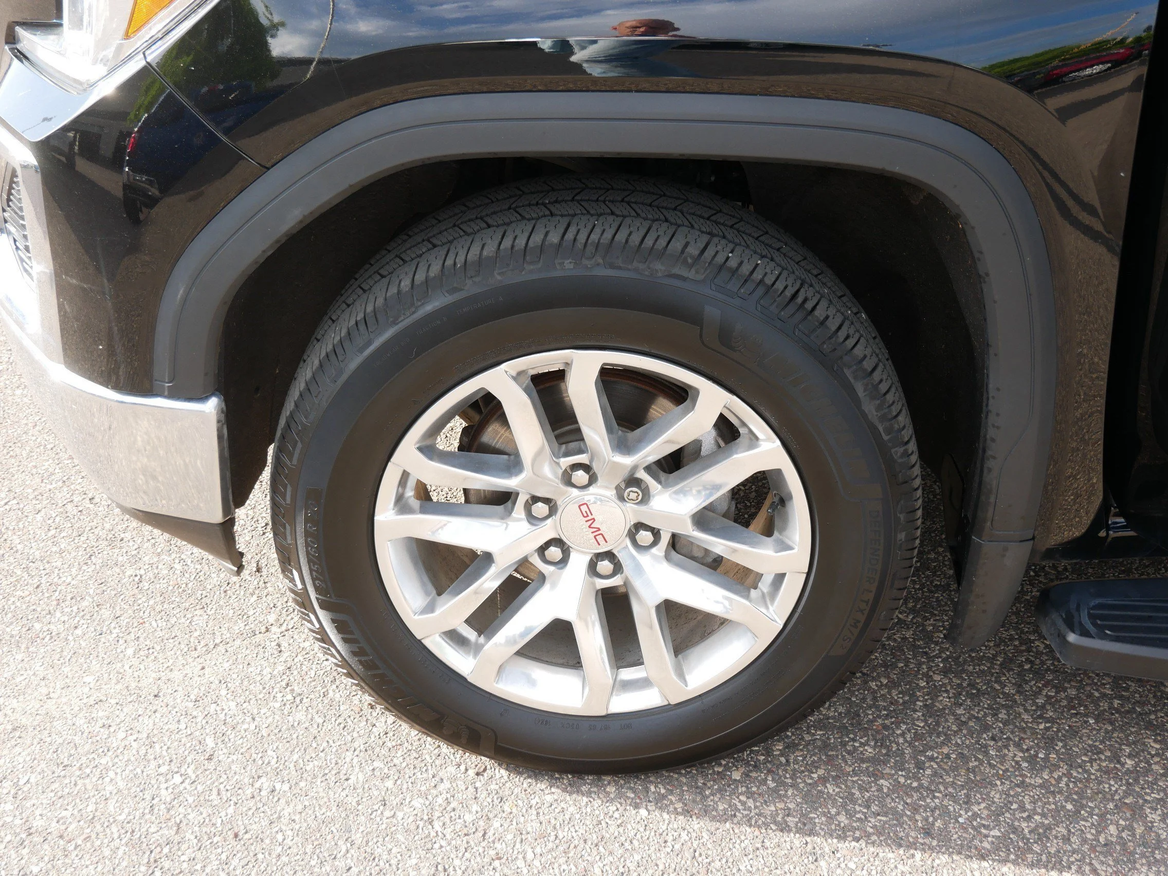 Certified Used 2020 Onyx Black GMC SLT image 15