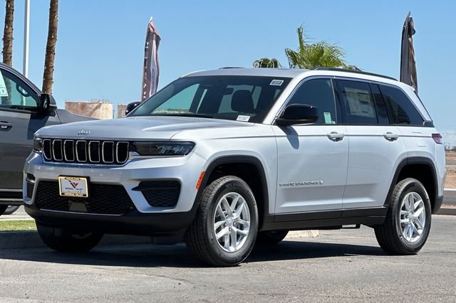 2025 Jeep Grand Cherokee Laredo - Photo 11