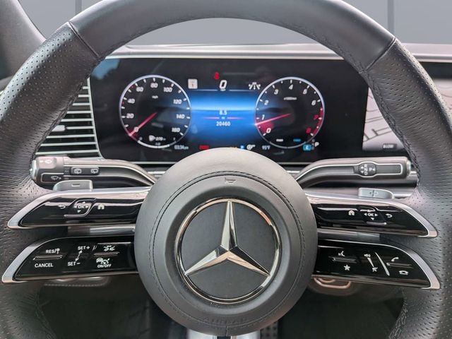 Used 2025 MANUFAKTUR Moonlight White Metallic Mercedes-Benz GLS 450 image 37