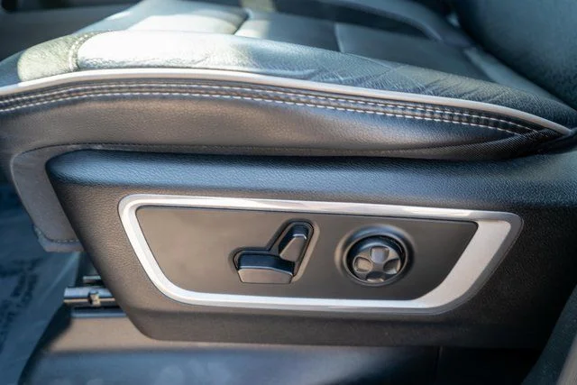 Used 2020 Black Ram Laramie image 20