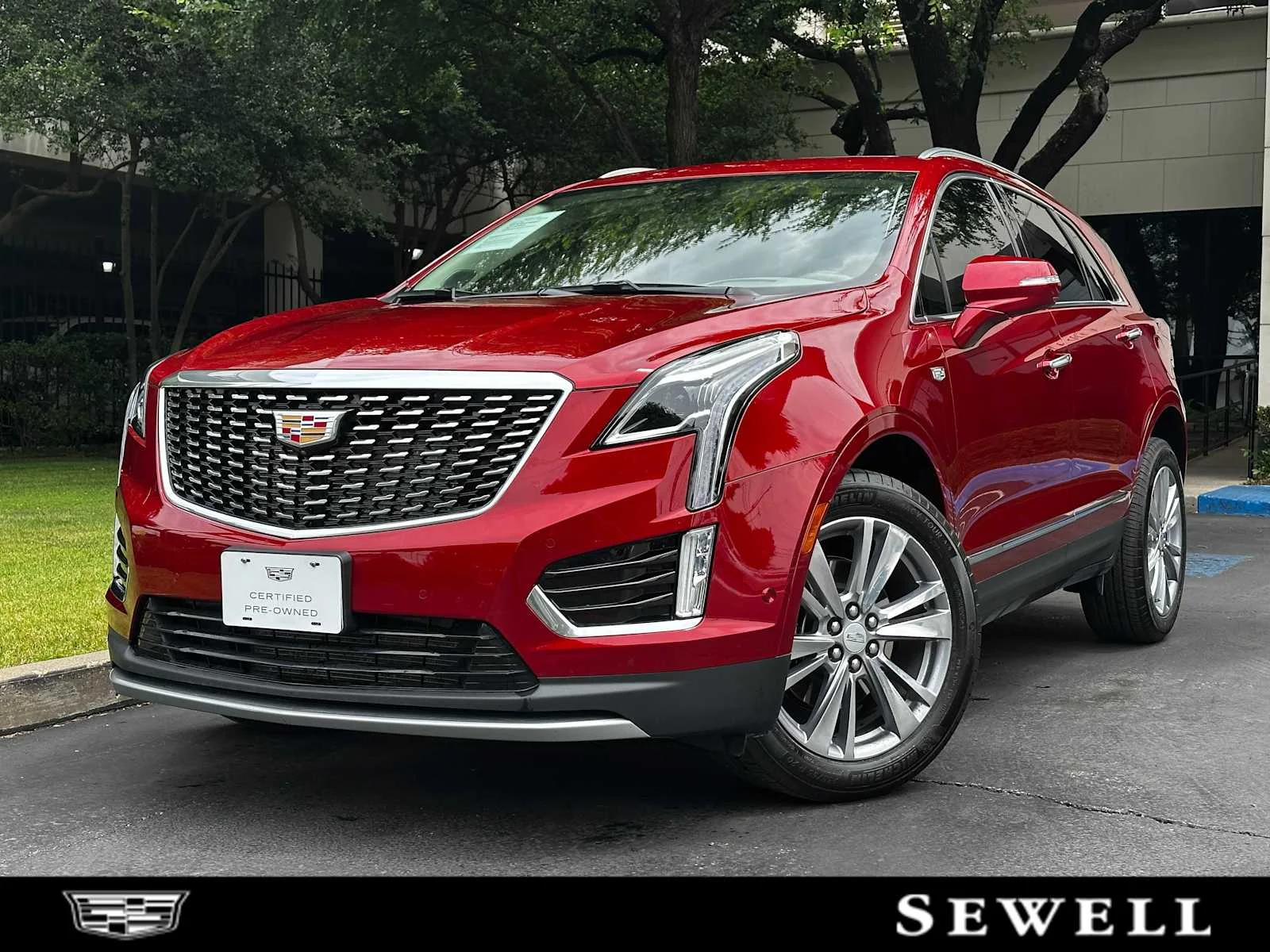 2024 Cadillac XT5 FWD Premium Luxury's photo