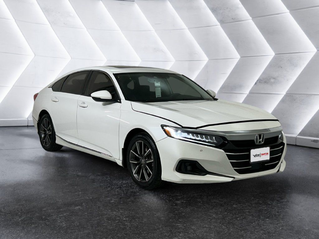 Used 2022  Honda EX-L image 1