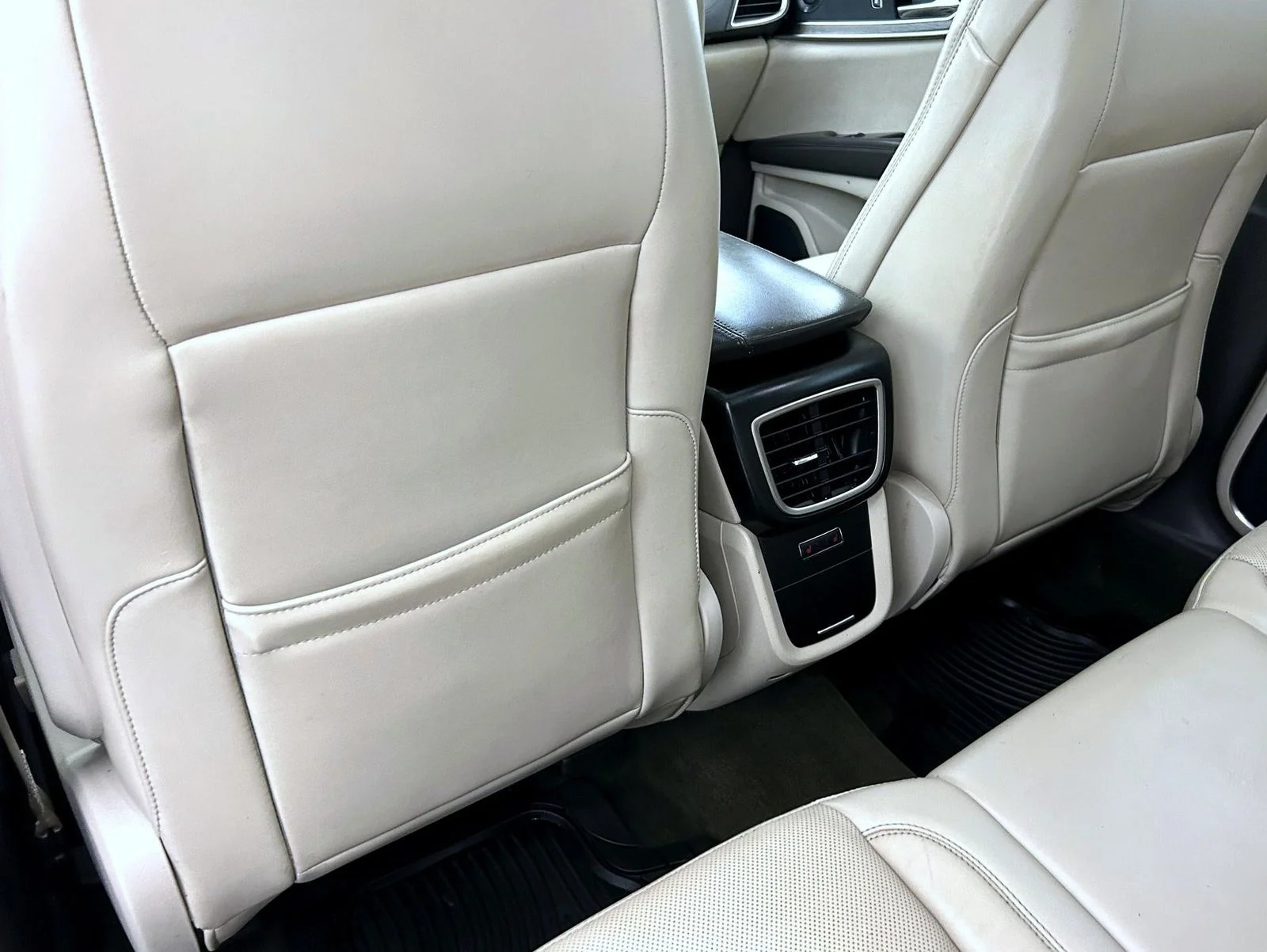 Used 2020 Blue Lincoln Reserve image 21