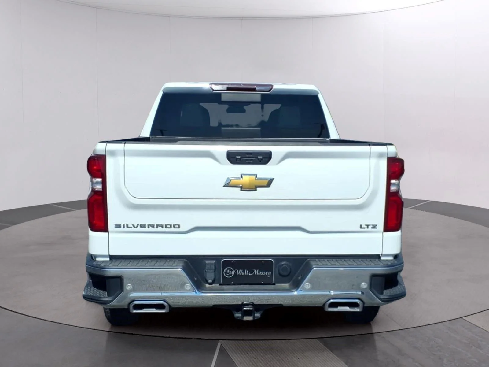 Used 2023 SUMMIT WHITE Chevrolet LTZ image 4