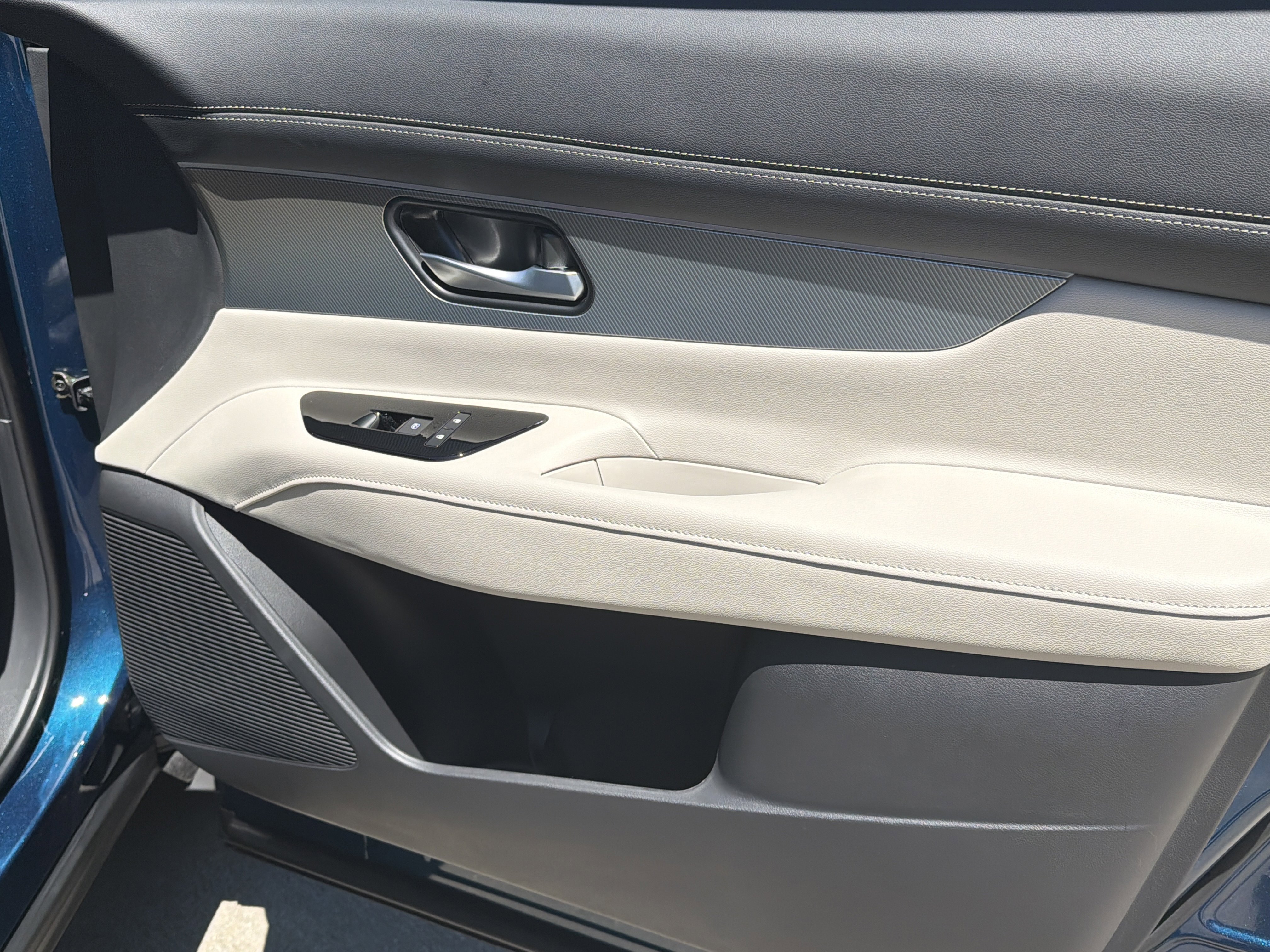 New 2026 Aurora Blue Pearl Metallic Nissan SL image 15