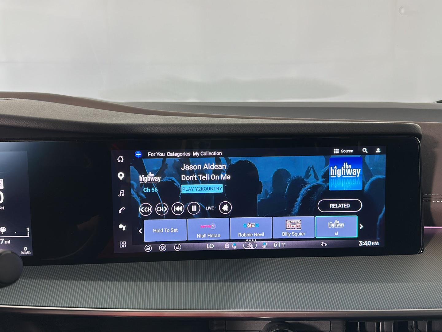 Used 2025 Everest White Pearl Tricoat/Super Black Nissan Platinum image 16