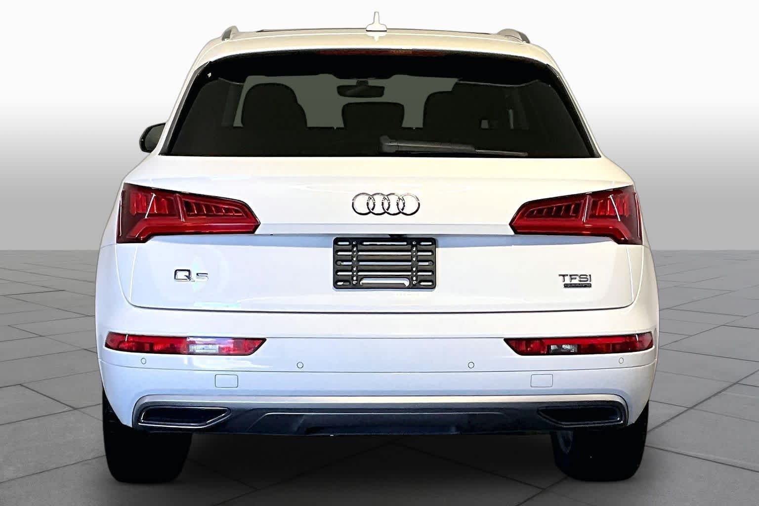 Used 2018 Ibis White Audi Prestige image 5