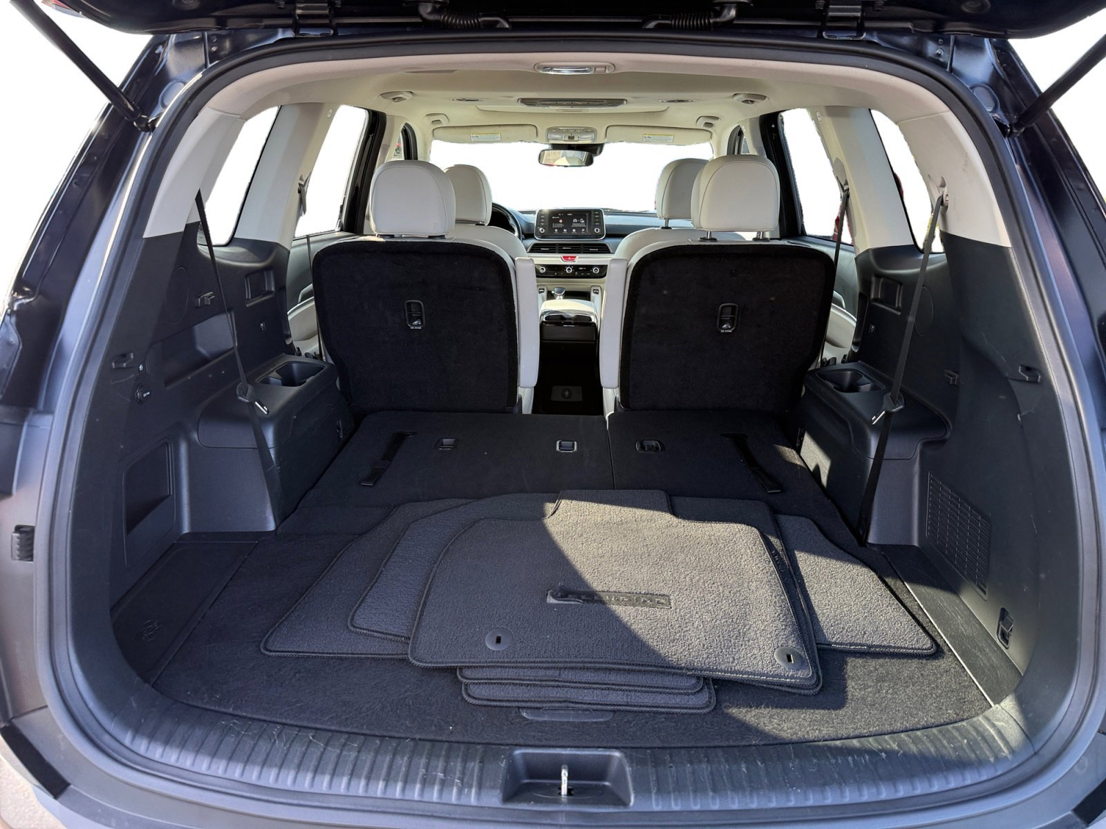 Used 2021 Ebony Black Kia S image 17