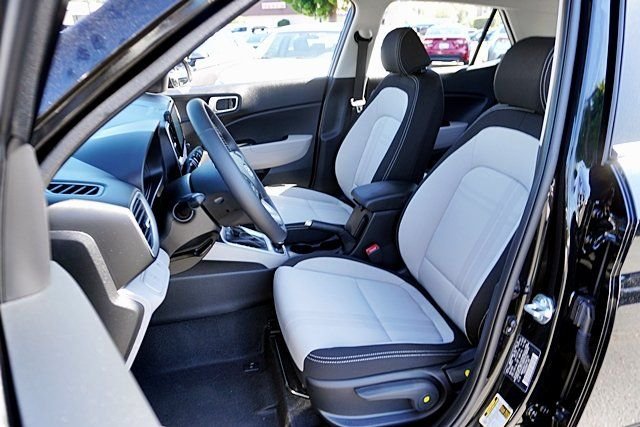 Used 2026 Black Hyundai SEL image 14