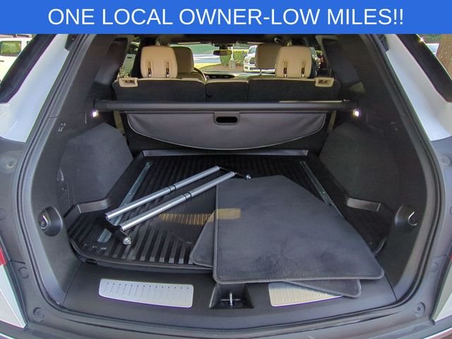 Used 2019 White Cadillac Luxury image 34
