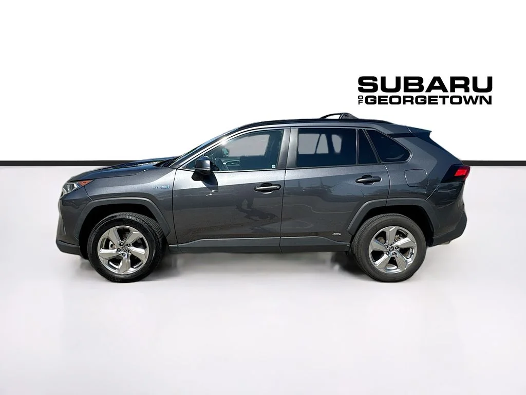 Used 2021 Gray Toyota XLE Premium image 4