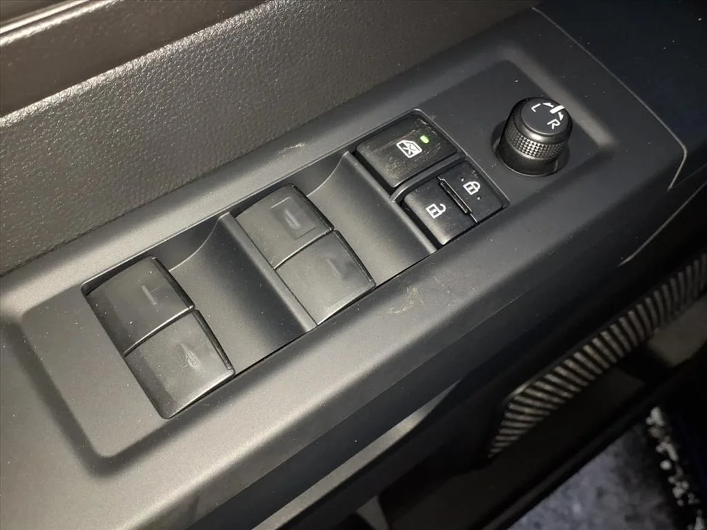 2026 Toyota Tundra SR5 - Photo 9