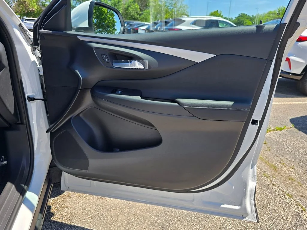 New 2026 Summit White Buick Preferred image 30