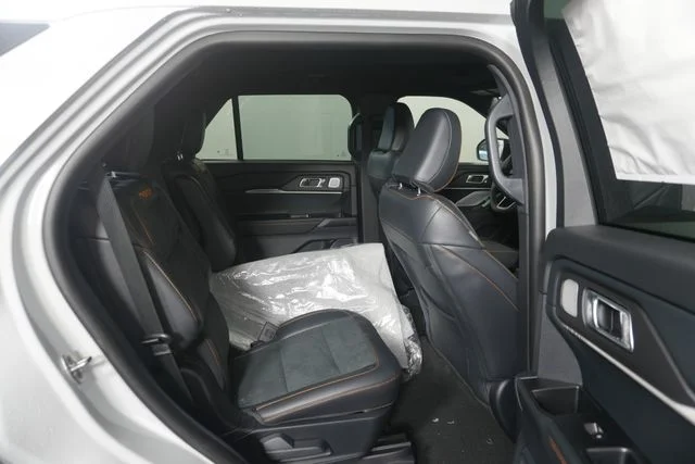 New 2027 Avalanche Gray Ford Tremor® image 33