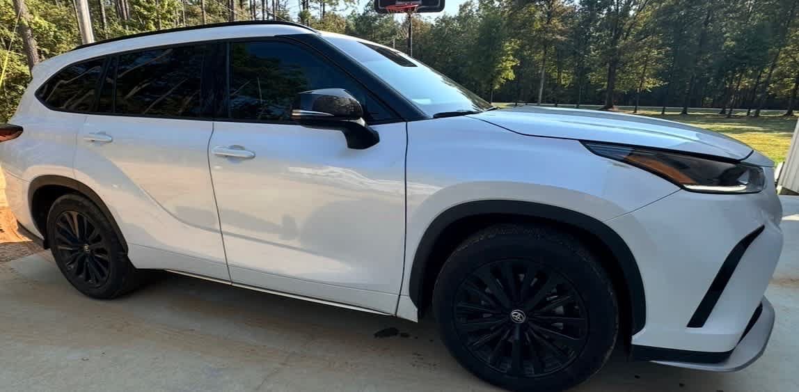 2024 Toyota Highlander XSE FWD's photo