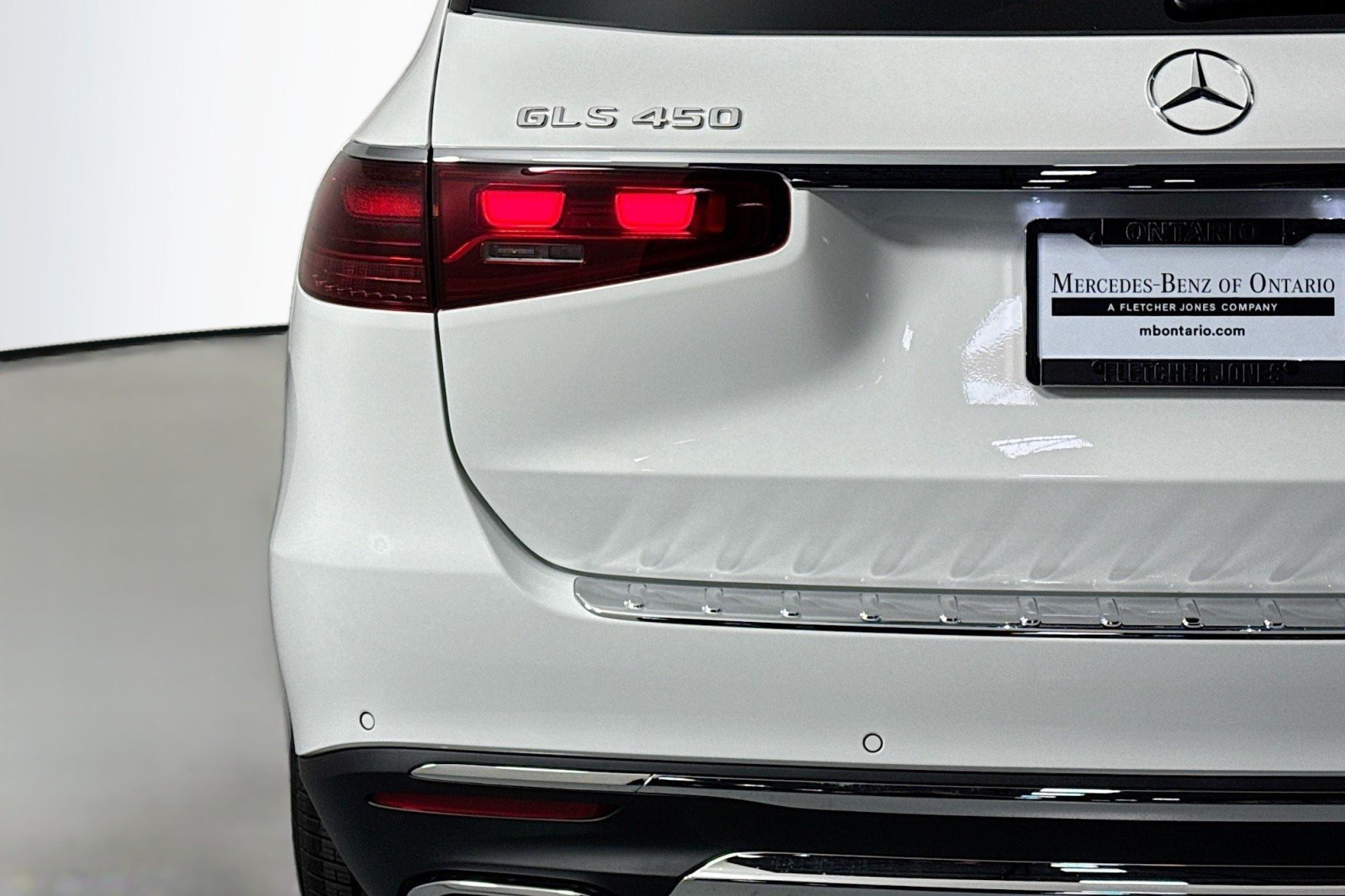 New 2026 Polar White Mercedes-Benz GLS 450 4MATIC® SUV image 15