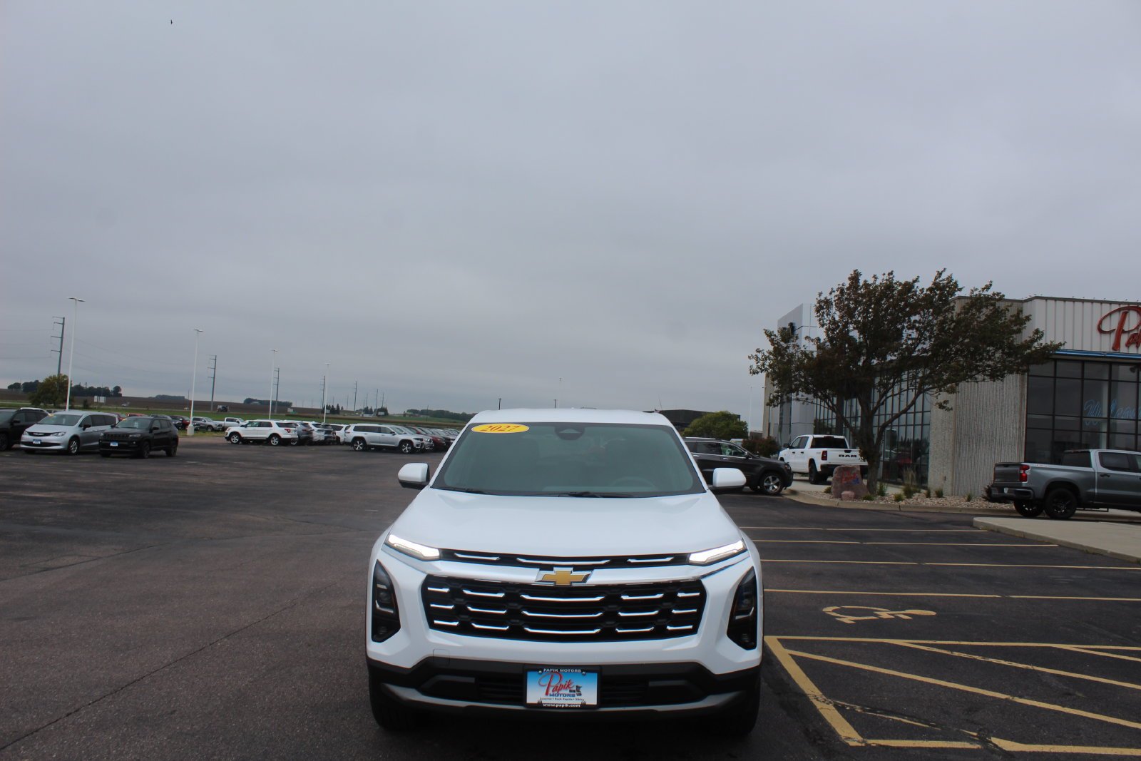 New 2027 Summit White Chevrolet LT image 6