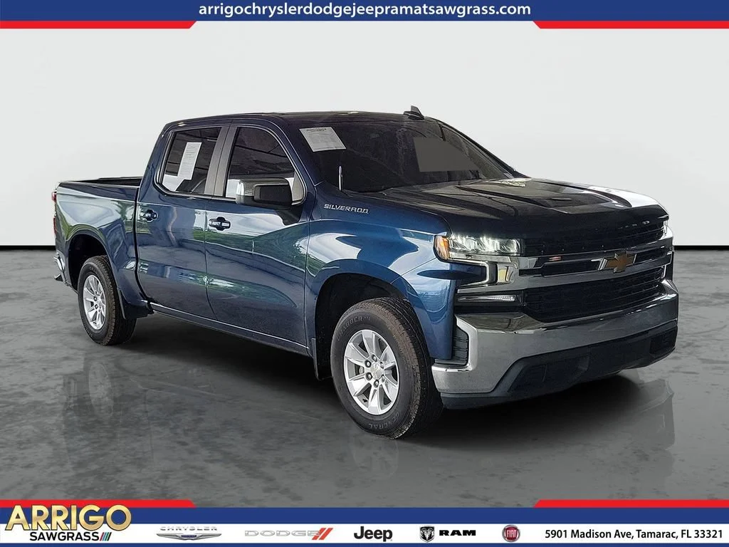 Used 2022 Northsky Blue Metallic Chevrolet LT image 1