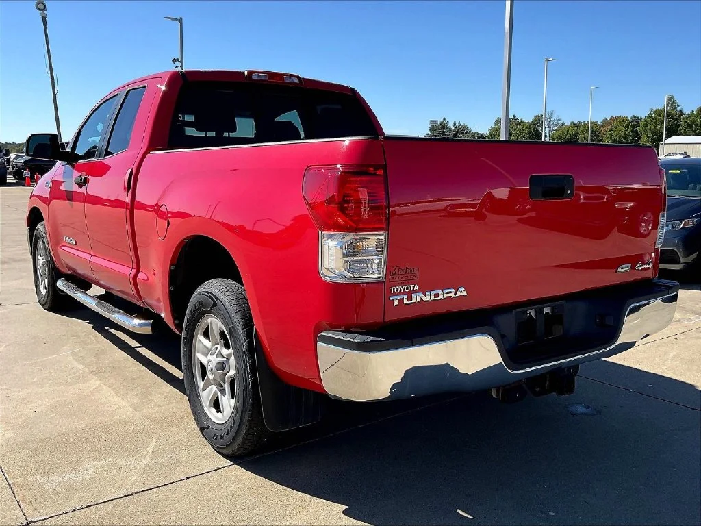 Used 2010 Red Toyota Grade image 3