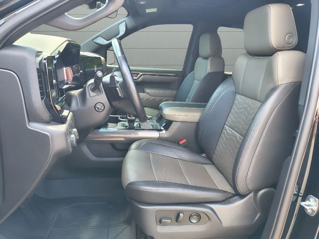 Used 2023 Black Chevrolet ZR2 image 19