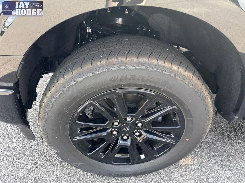 New 2026 Agate Black Metallic Ford Platinum® image 31