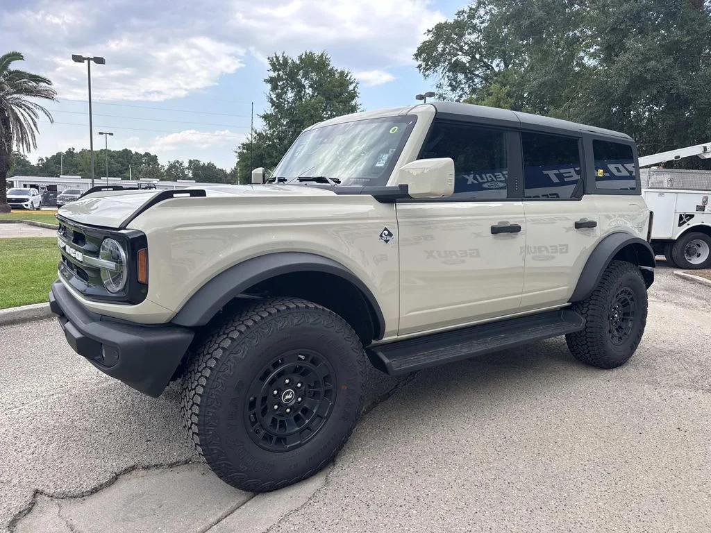 New 2026 Desert Sand Ford Outer Banks® image 6