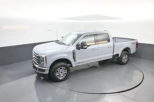 Used 2026 Gray Metallic Ford Lariat image 17