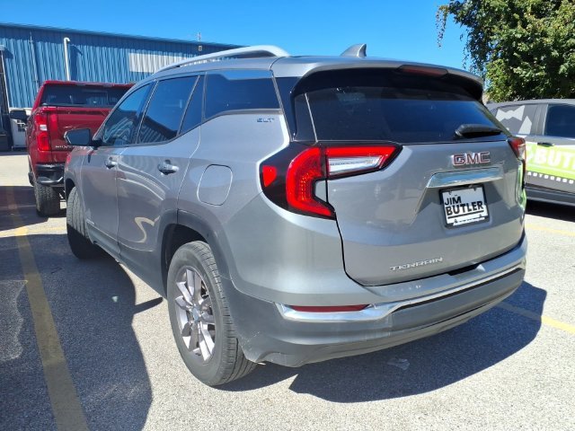 Used 2024 Sterling Metallic GMC SLT image 2