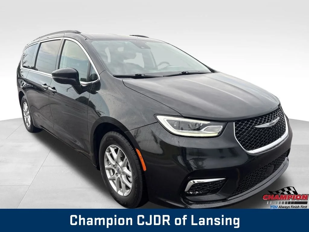 Used 2022 Black Chrysler Touring L image 10