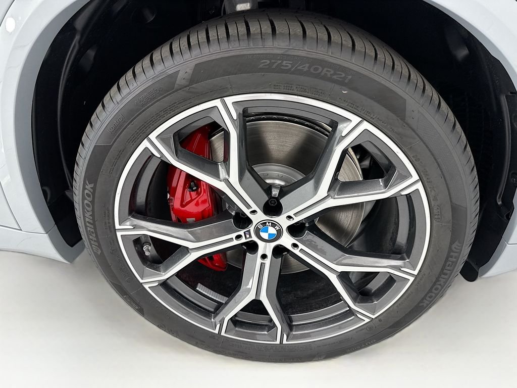 New 2026 Gray Metallic BMW xDrive50e image 31