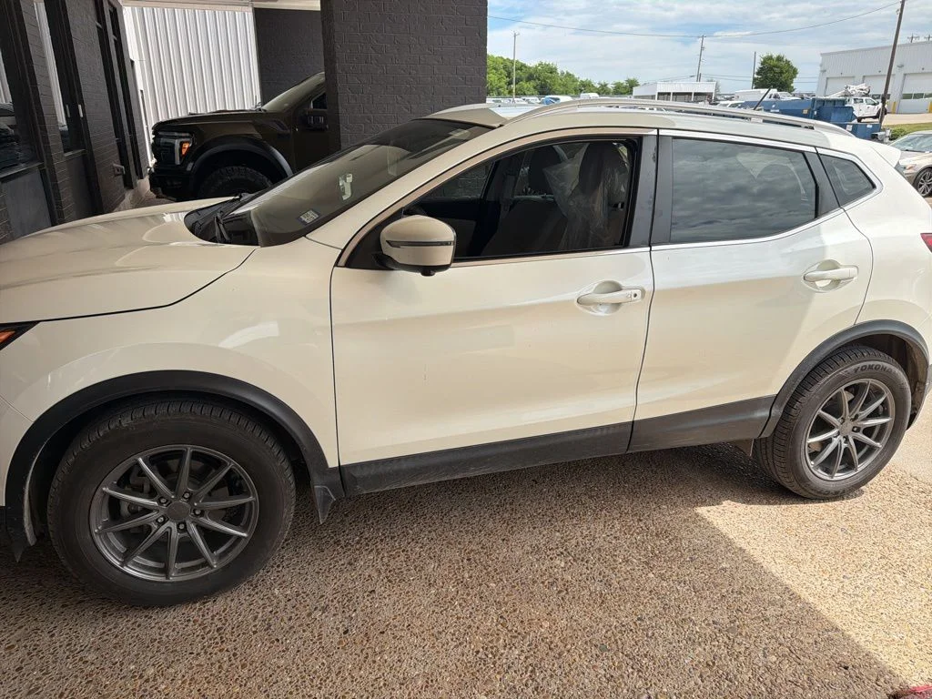 2019 Nissan Rogue Sport SL FWD's photo