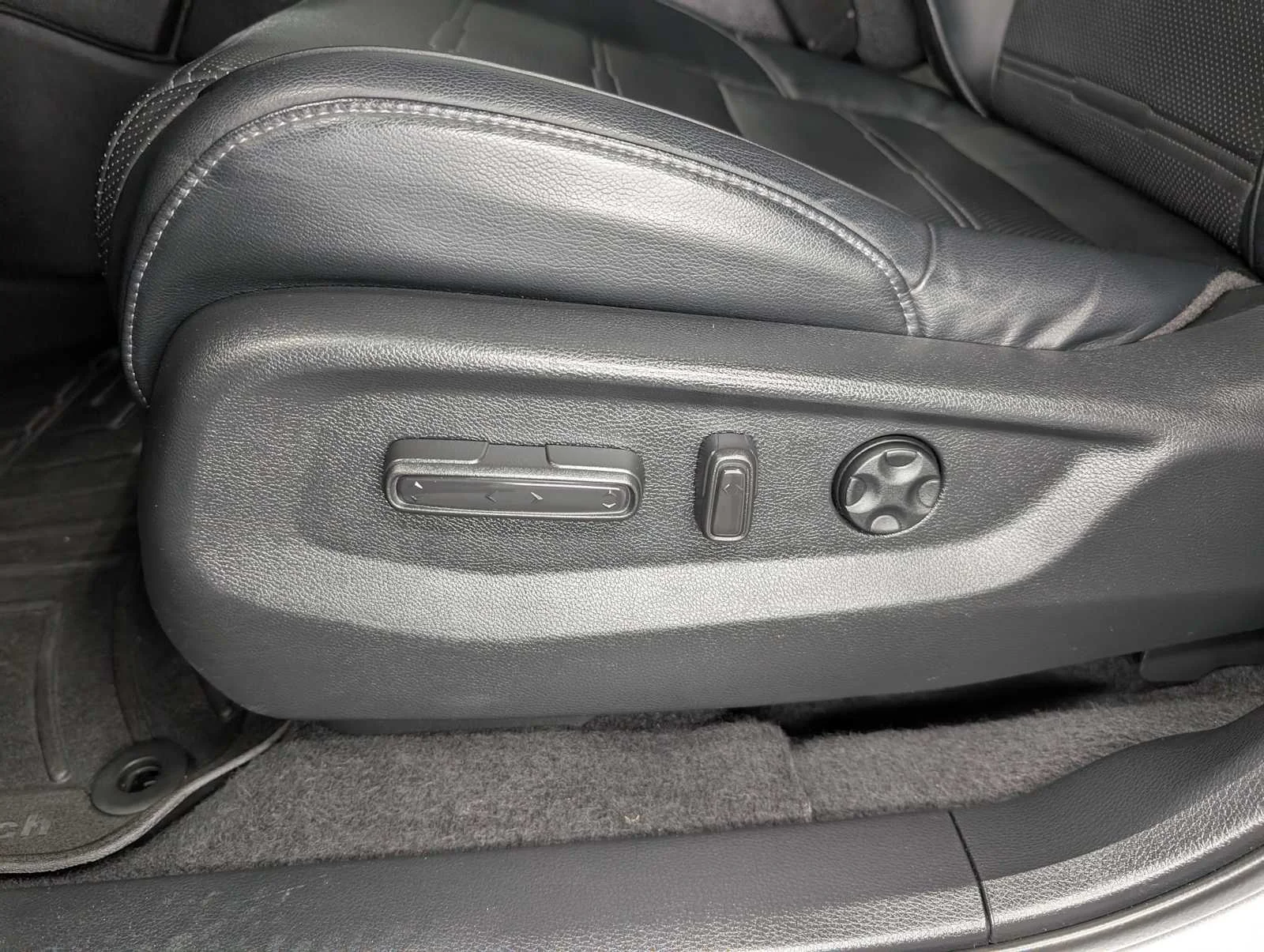 Used 2020 Lunar Silver Metallic Honda EX-L image 39