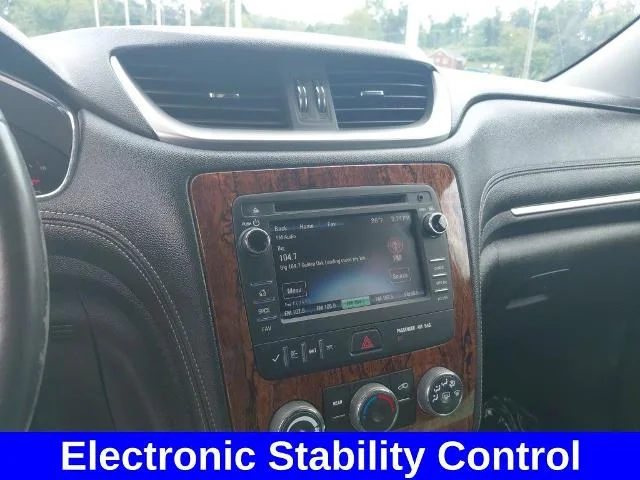 Used 2014 Silver Ice Metallic Chevrolet  image 20