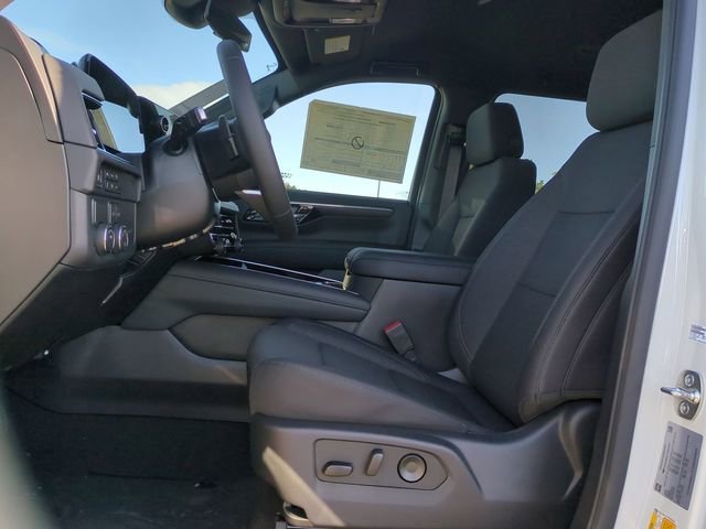 2026 Chevrolet Suburban LS - Photo 19