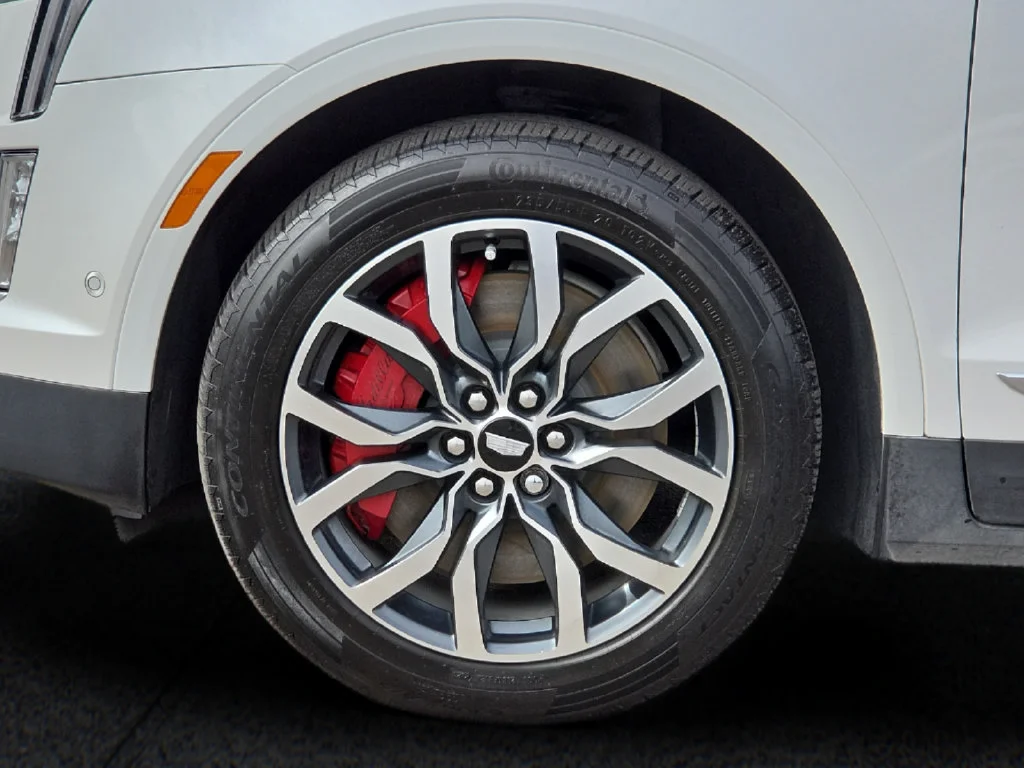 Used 2022 CRYSTAL WHITE TRICOAT Cadillac AWD Sport image 8