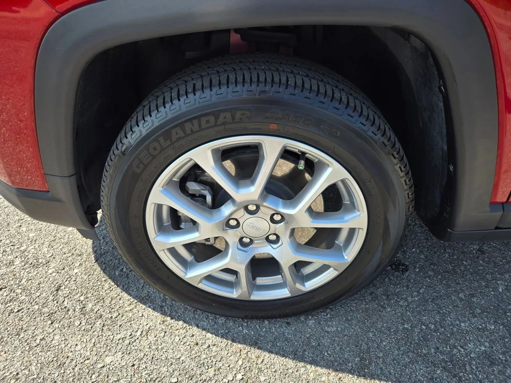 Certified Used 2024 Red Jeep Latitude Lux image 10