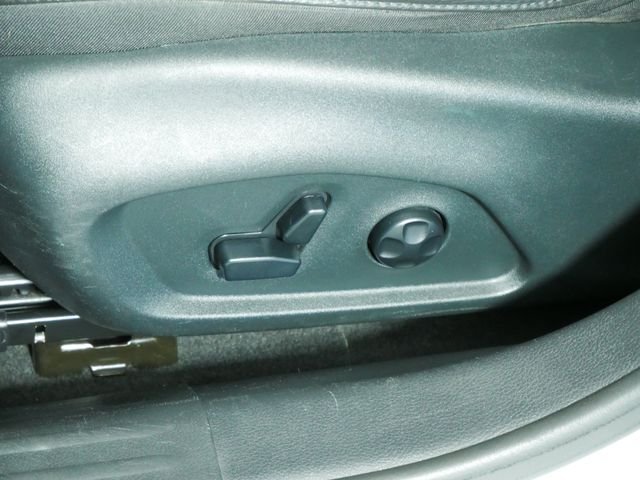 Used 2020 White Jeep Limited image 22