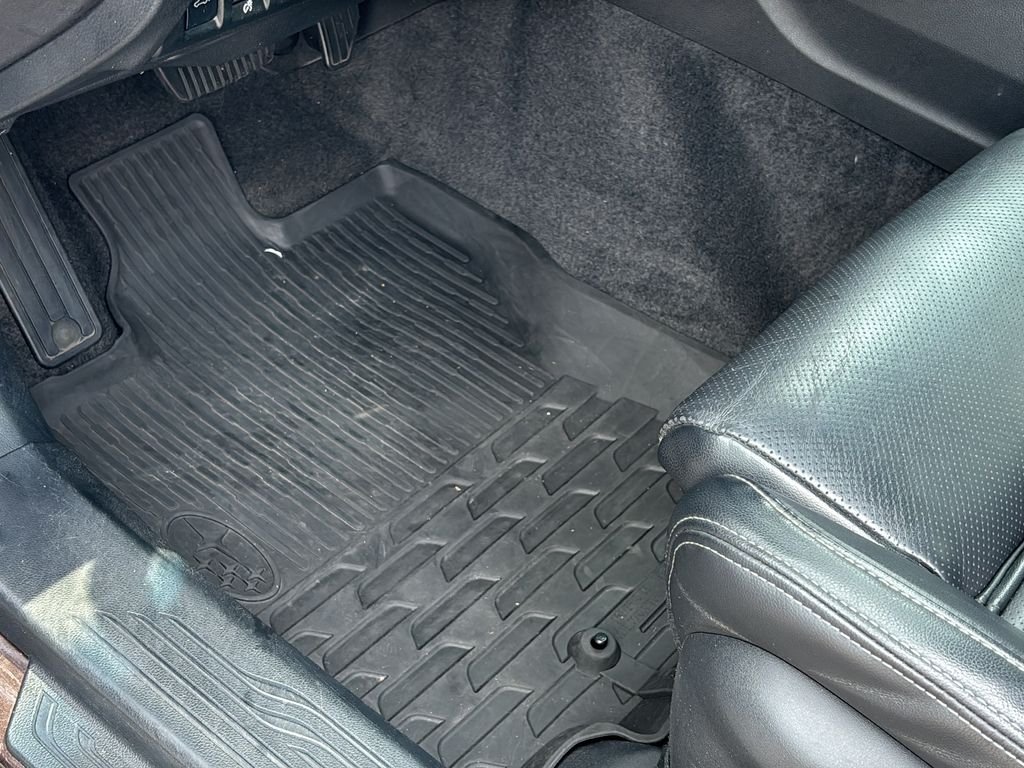 2021 Subaru Outback Limited - Photo 13
