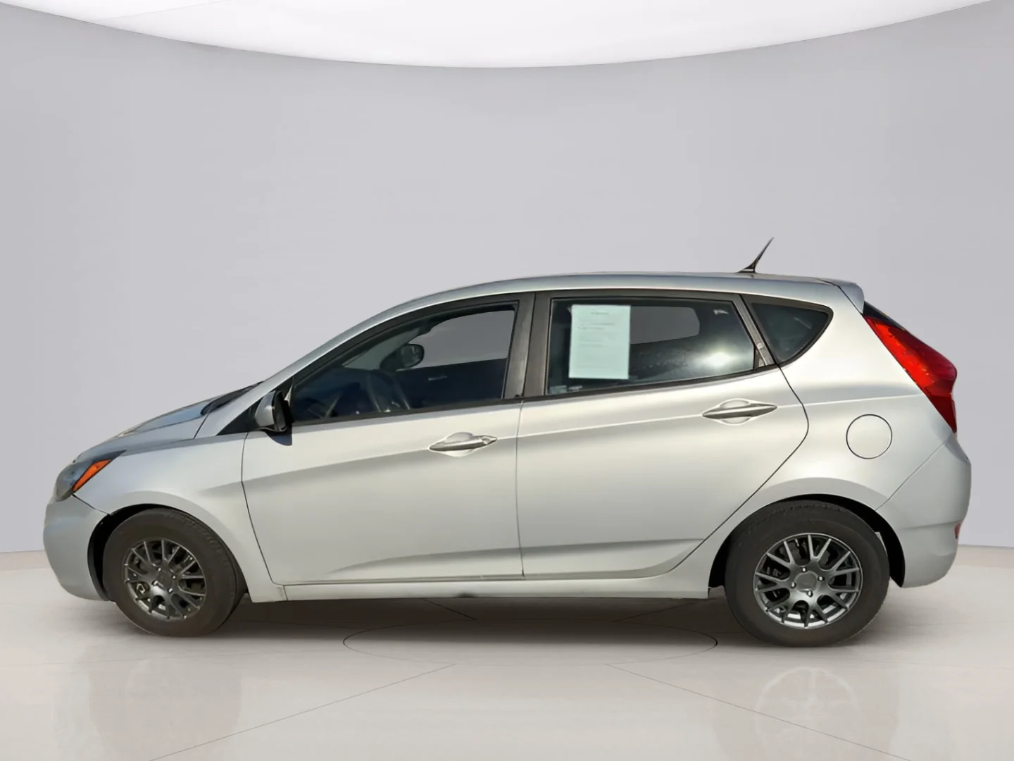 Used 2014 Silver Hyundai GS image 5