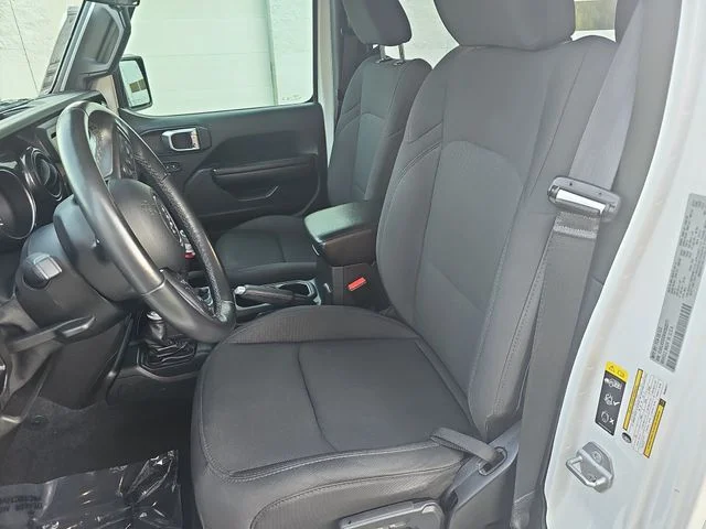 Used 2021 White Jeep Unlimited Sport Altitude image 14