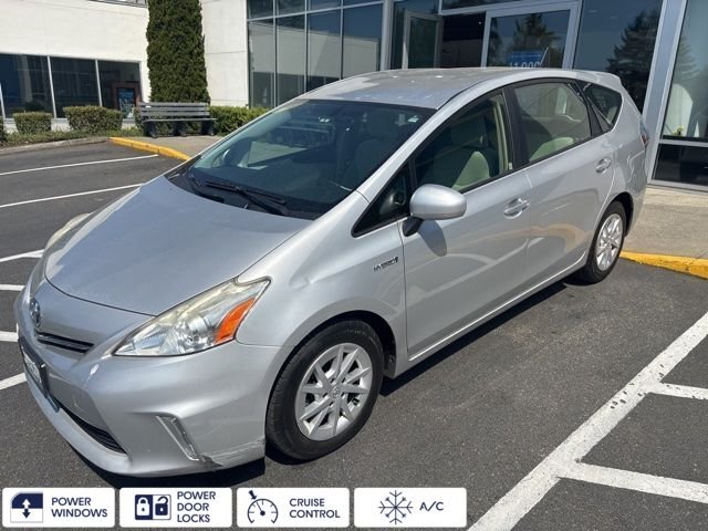 2013 Toyota Prius v Five