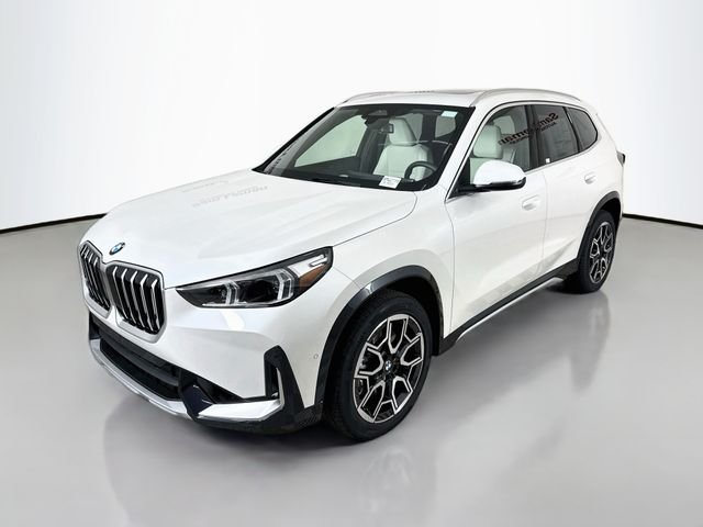 New 2026 White Metallic BMW xDrive28i image 3