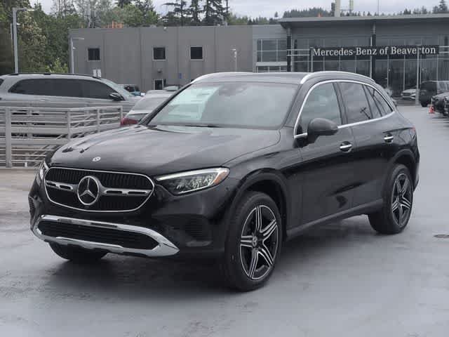 New 2026 Black Mercedes-Benz GLC 300 image 4