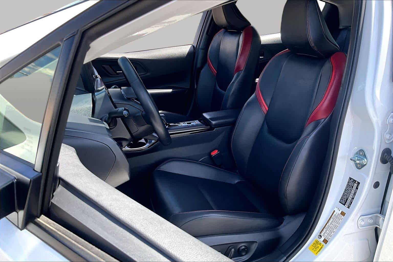 Used 2026 Wind Chill Pearl Toyota XSE image 9