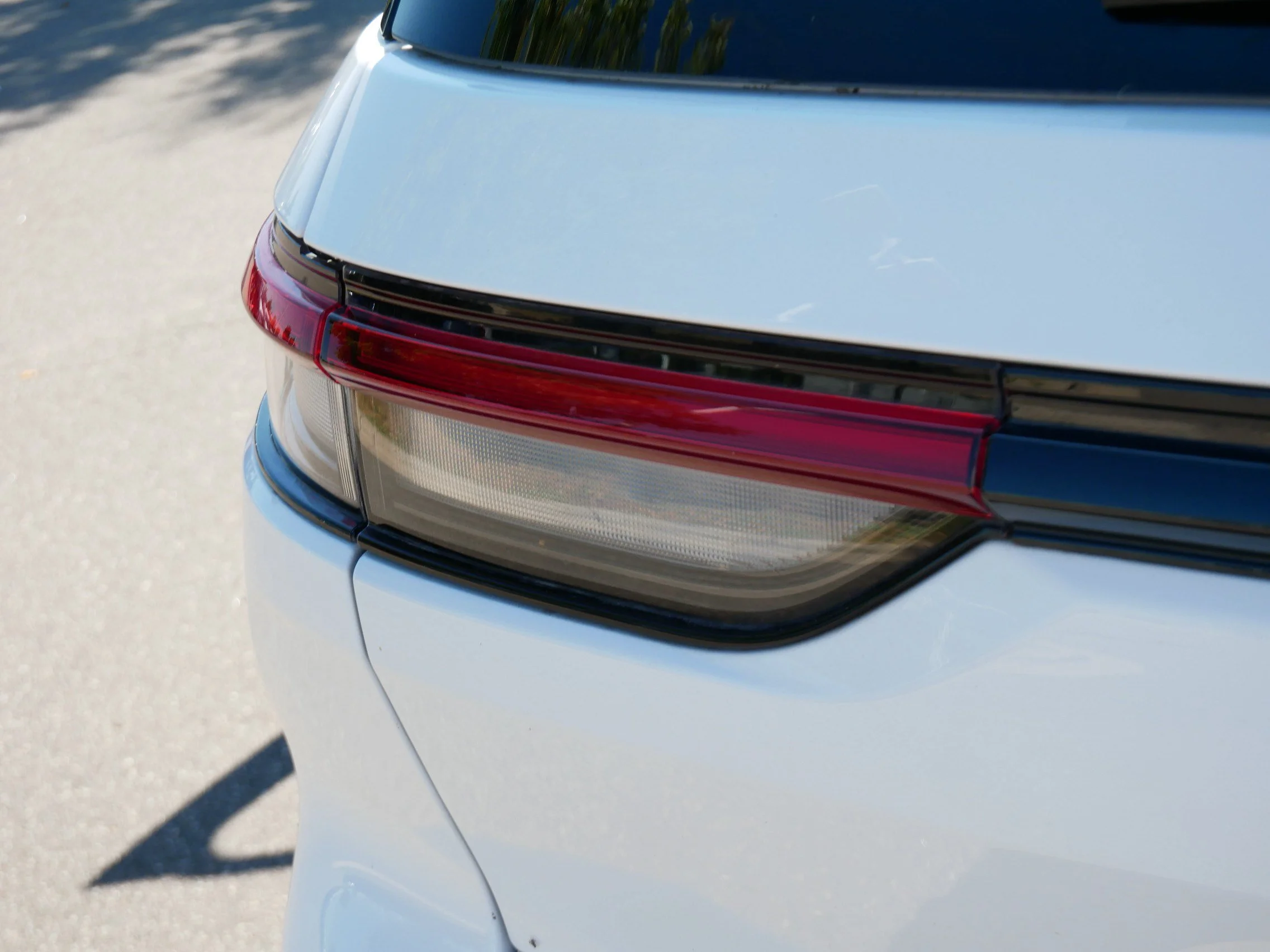 Used 2023 Bright White Clearcoat Jeep Altitude X image 18