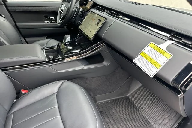 New 2026 Borasco Grey Land Rover Dynamic SE image 14
