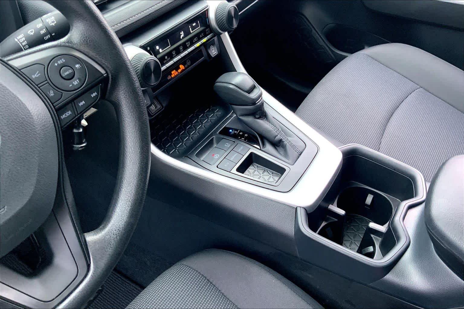 Used 2025 Ice Cap Toyota LE image 16
