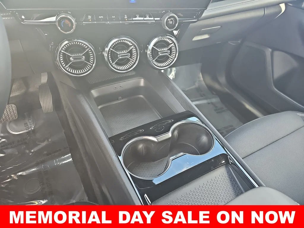 Used 2024 Blue Chevrolet LT image 24