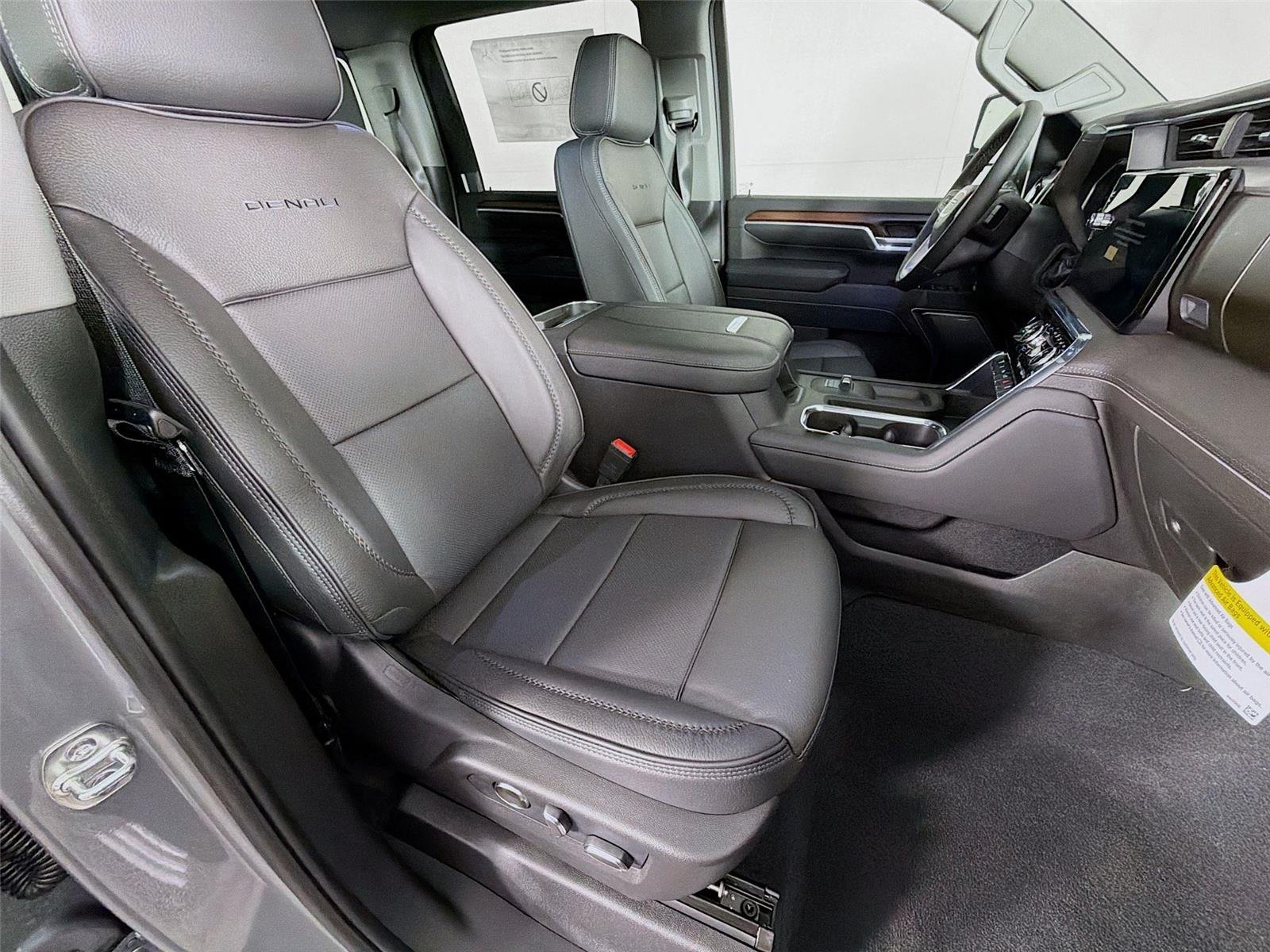 2026 GMC Sierra 3500HD Denali - Photo 30
