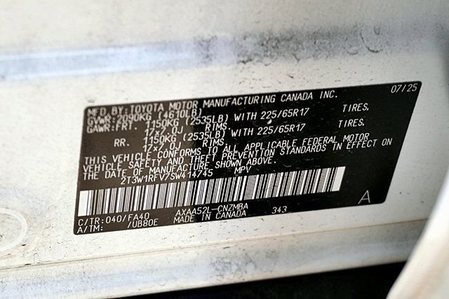 Used 2025 White Toyota XLE image 32